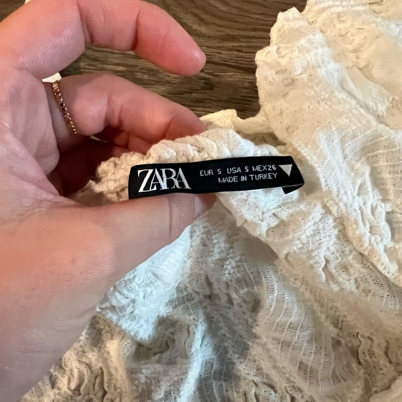 Zara white Ruffled Top - Picture 3 of 4